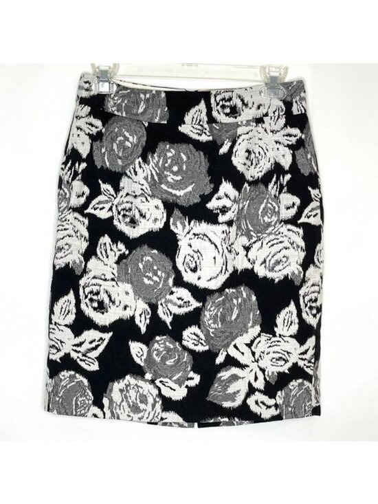 Banana Republic Dresses & Skirts - Banana Republic Rose Floral Tapestry Skirt Black Gray White Lined Pencil Size 2P